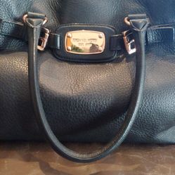 Black leather MK Purse With Gold Hardware