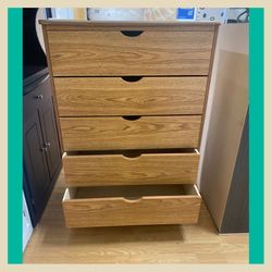 Dresser/ Five drawers dresser