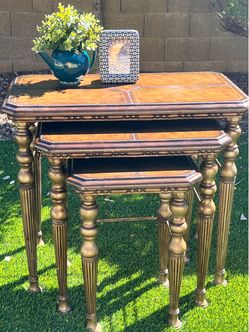Space-Saving Accent Tables / Set of 3 Stacking Tables / Side / End Tables