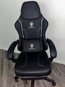 Black Dowinx Gaming Chair