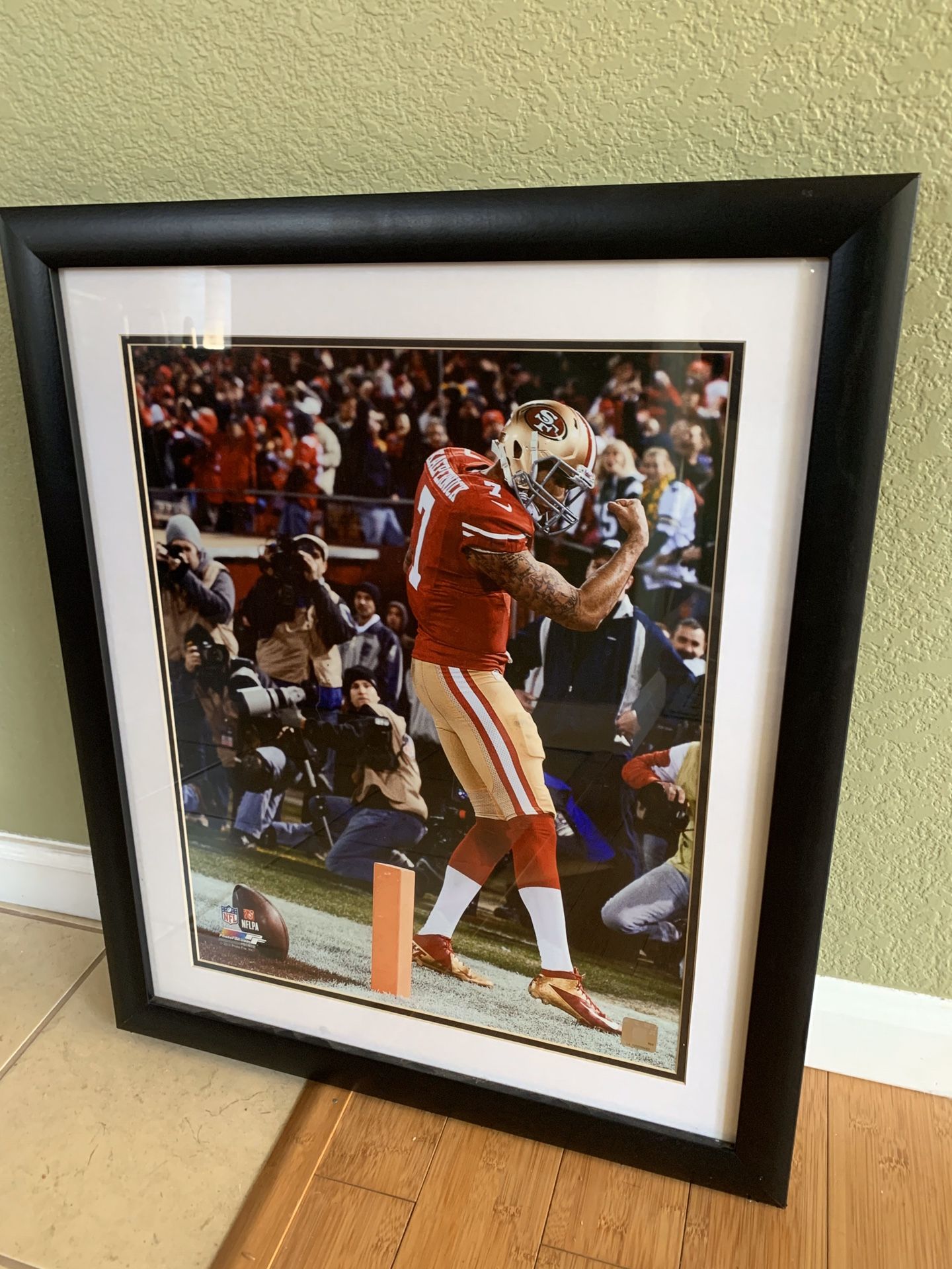 Nearly New 49ers Colin Kaepernick Photo with Frame 22.5x26.5 Pick up at Richmond