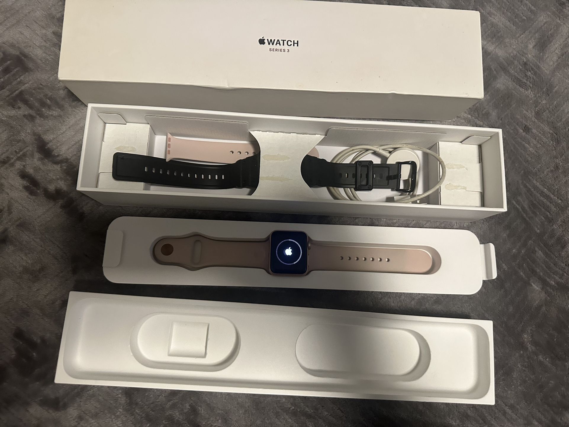 Apple Watch Series 3 (Gold Pink)