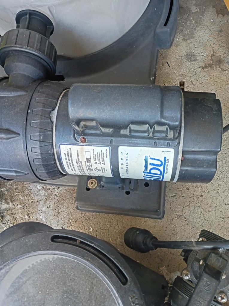 Malibu Filter And Pump $350