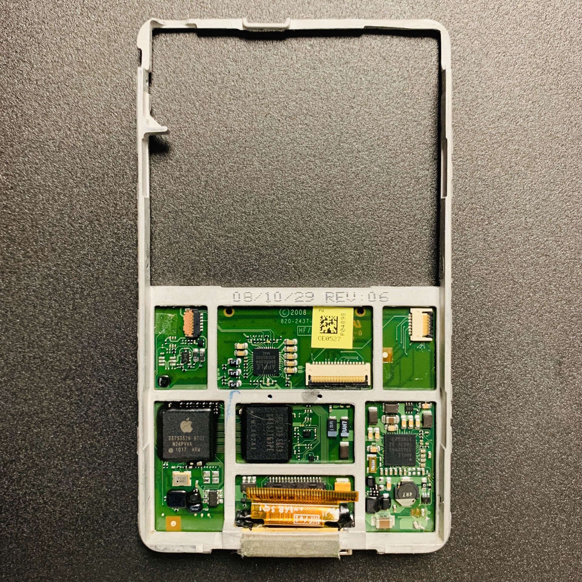 iPod Classic 7th Gen Logic Board & frame **PLEASE READ DESC.**