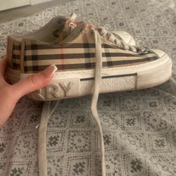 Burberry Shoes 