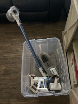 Cordless vacuum