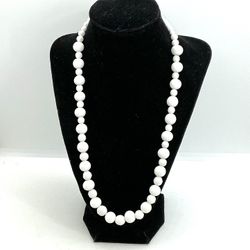 Japanese Antique Milk Glass Necklace 8237