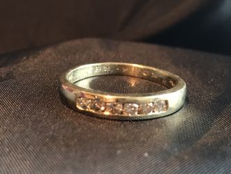 14k solid gold and diamond ring size 10.5 grams: 4.3