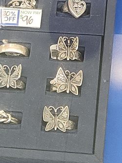 Mariposa ring