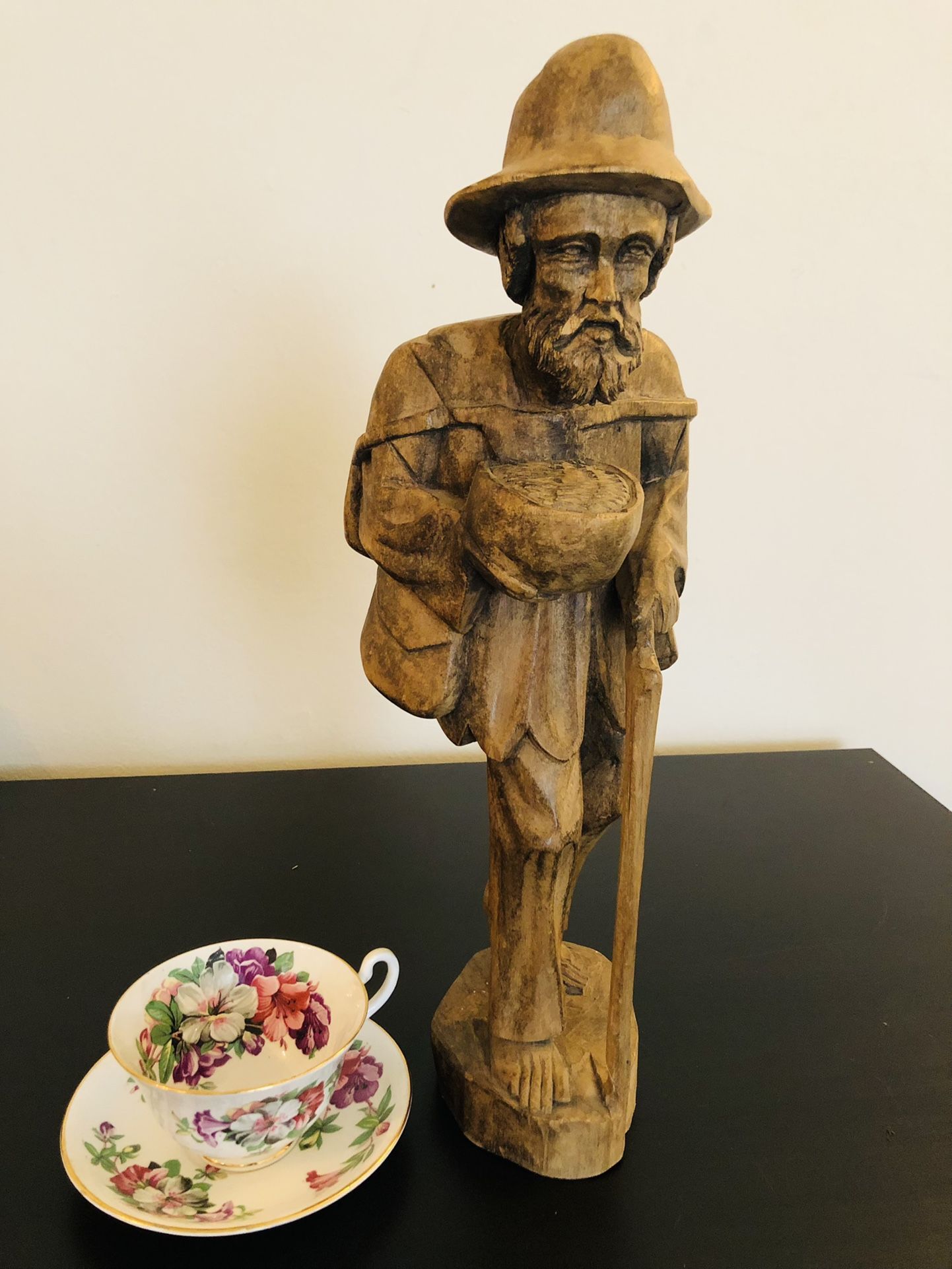 Large Antique Collection Of Beautiful Wooden Status Hand Carved 