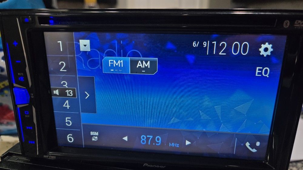 AVH-210EX  Pioneer Double Din Touch Screen Radio