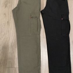 Levi’s Straight Cargo Pants