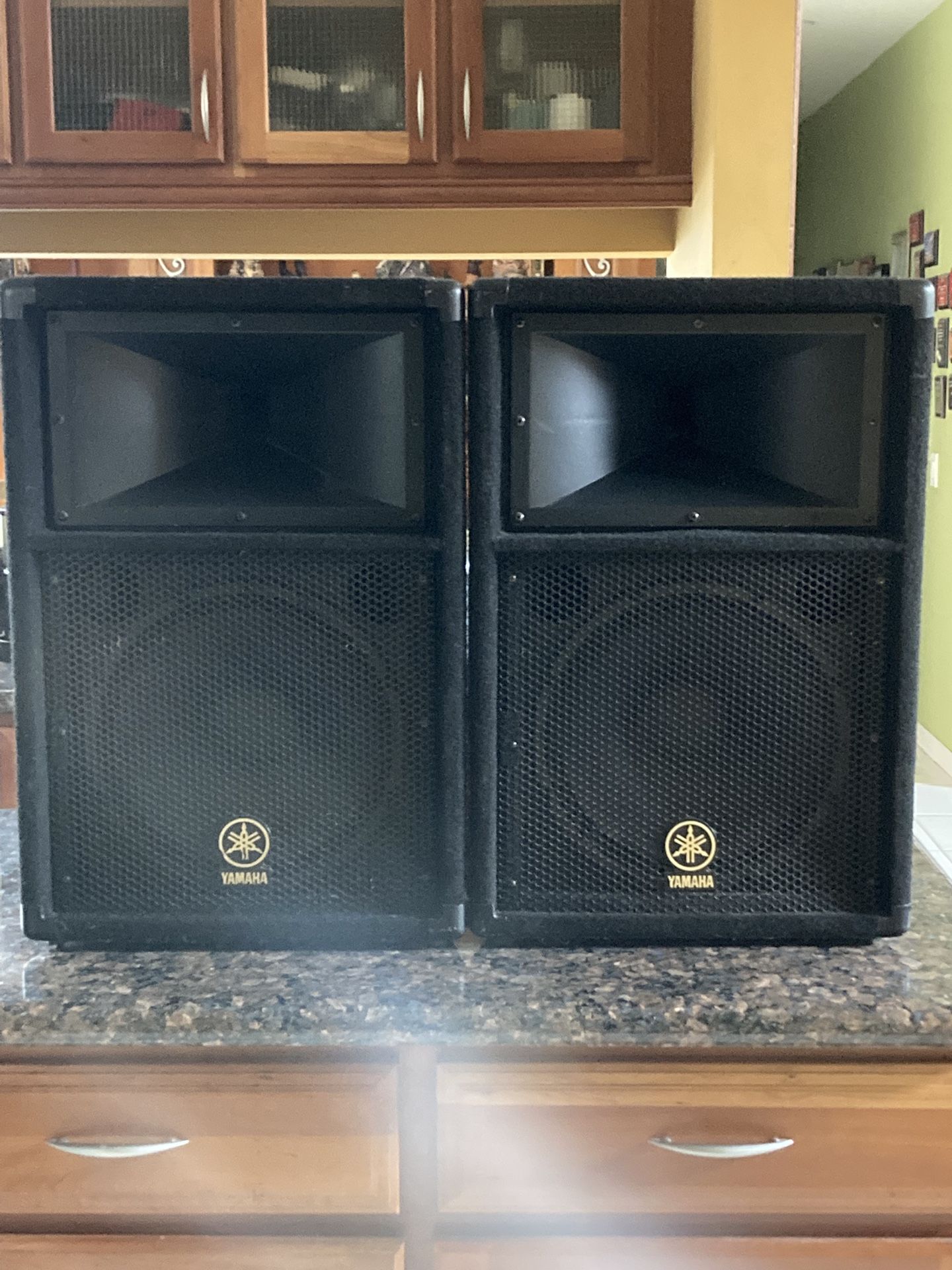 700 WATT YAMAHA S112V SET PAIR STUDIO STAGE SPEAKERS MONITORS