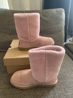 UGG Classic Short II Suede Boot size 8