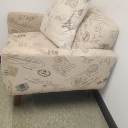 Nice Executive Chair With Pillow