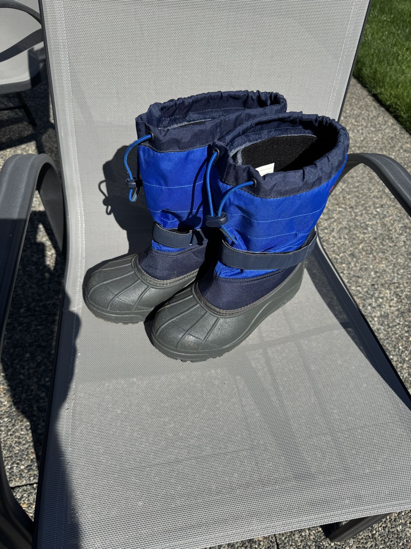 Boys Snow Boots Columbia, Size 6 (child/youth), Waterproof, Warm, Used Once!