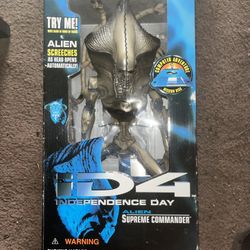 ID4 Independence Day Alien Supreme Commander Figure - 1996 Trendmasters