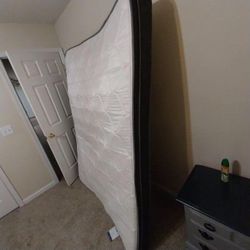 Free Queen Size Mattress 