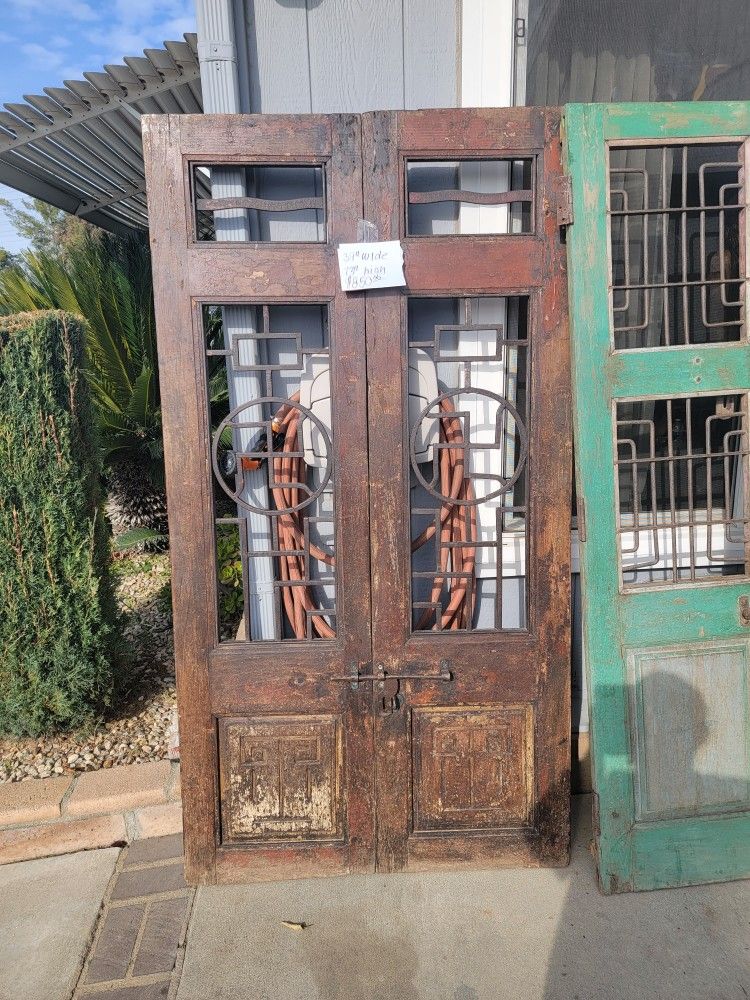 Vintage Doors 