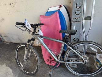 Trek 4300 Mountain Bike