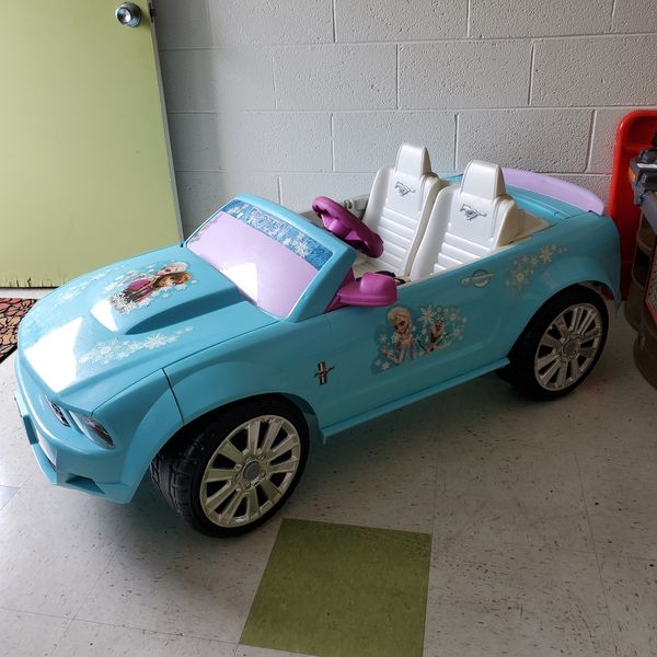 FROZEN PRINCESS CAR Fisher price power wheels mustang for Sale in Pearl City, HI - OfferUp