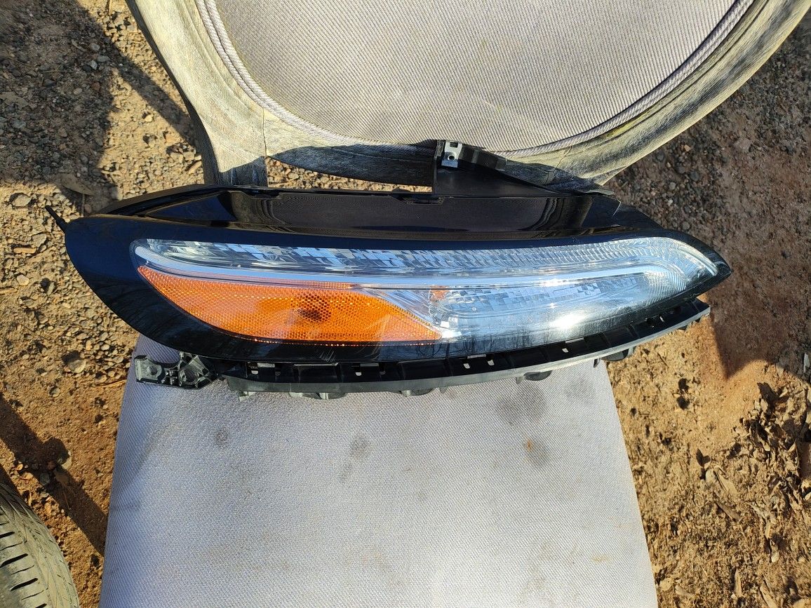 2014 To 2018 Jeep Cherokee Passenger Side Upper Headlight OEM Part