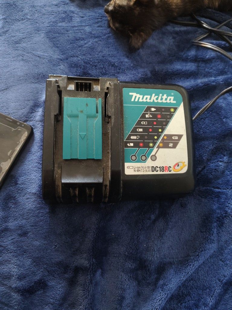Makita DC18RC 7.2V - 18V Lithium-Ion Rapid Optimal Charger
