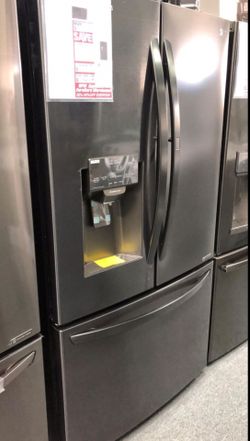Fridge refrigerator LG 27.7 ft.³ black stainless steel original price $3249 our price $2199