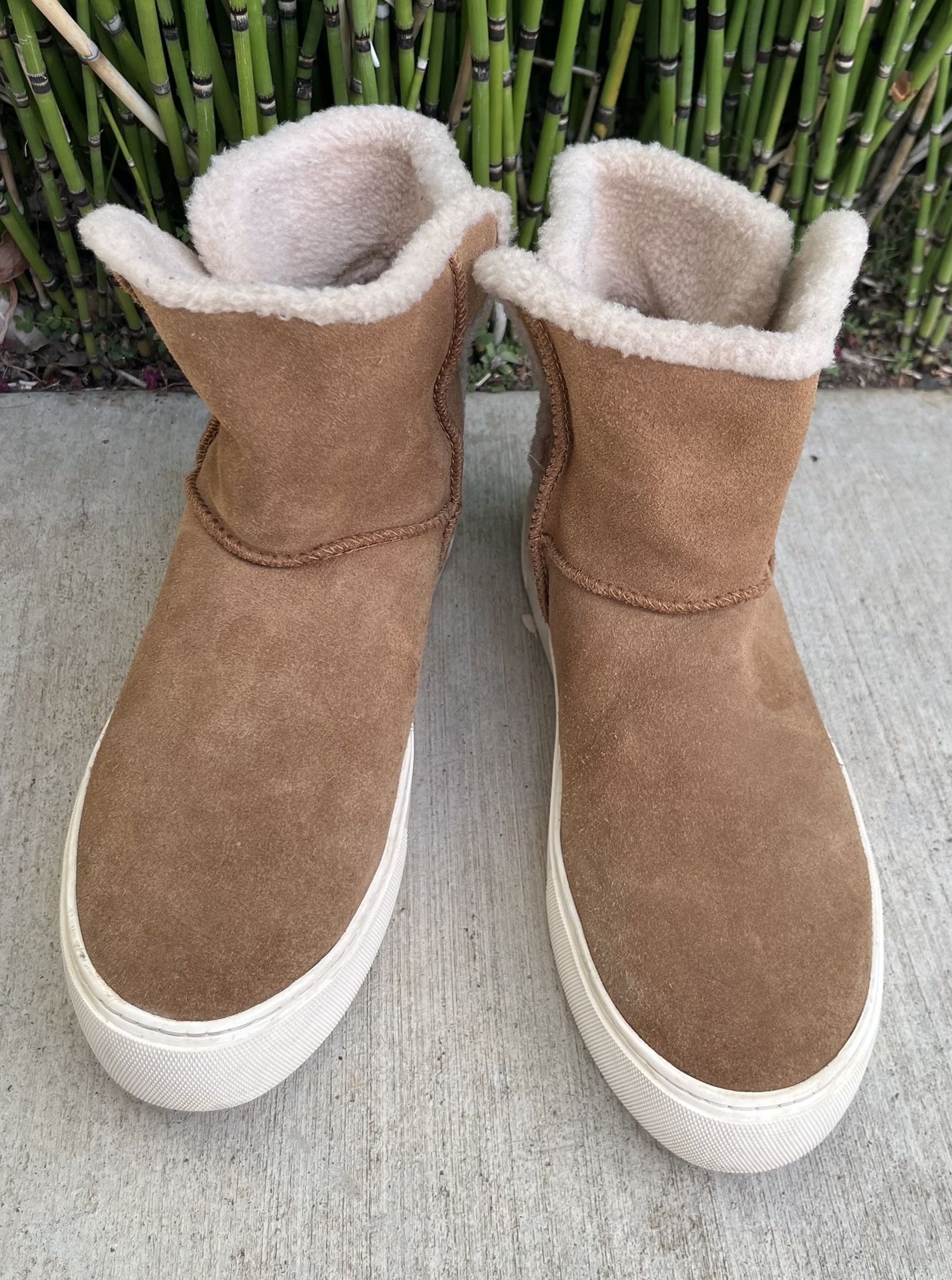 UGG Aika Sneaker Boots, Sz 9.5