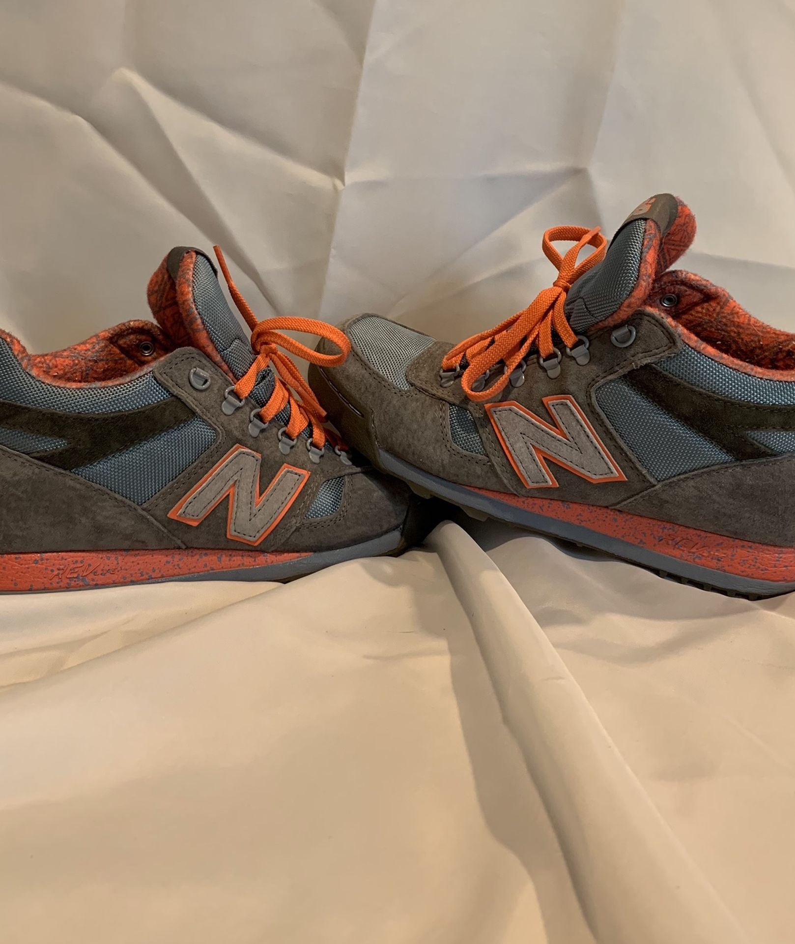 NEW BALANCE 710 Mids Size