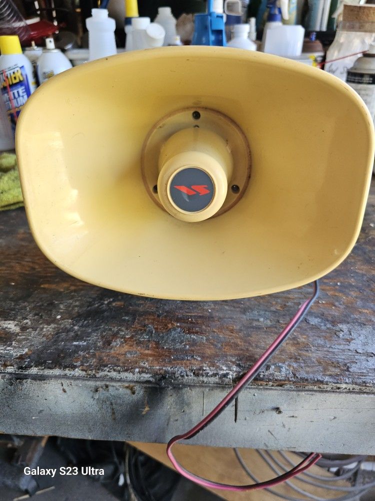 Standard Horizon PA Hailer Horn 40 Watt