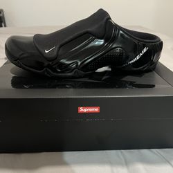 Supreme Nike Clogposit