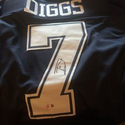 Travion Diggs Signed Jersey Xl And Certified