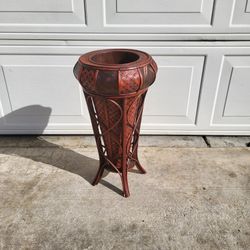VASE/ STAND PLANTER 