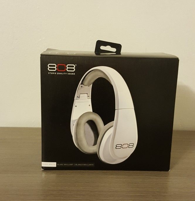 808 Studio Quality Sound Headphones - Glosa White HPA88WHG