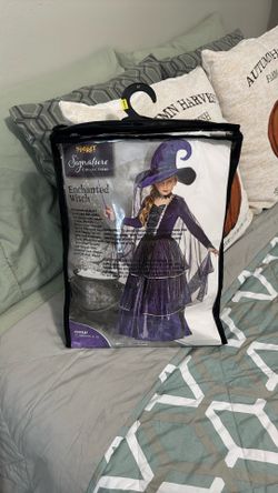 Girls Witch Dress Size Médium 8/10