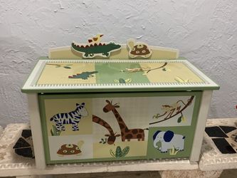 Beautiful Animal Toy Box