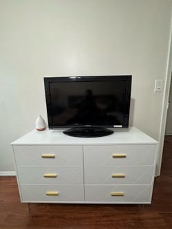 White Dresser