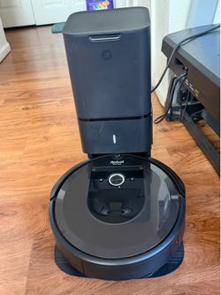 iRobot Roomba i7 Robot Vacuum Cleaner for Sale