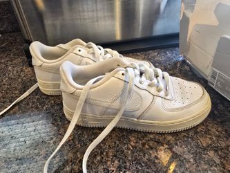 Nike Air Force Size 4