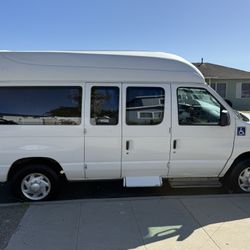 2006 Ford E-250
