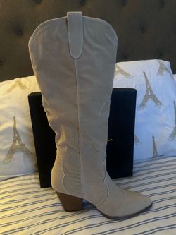 Women’s shoes