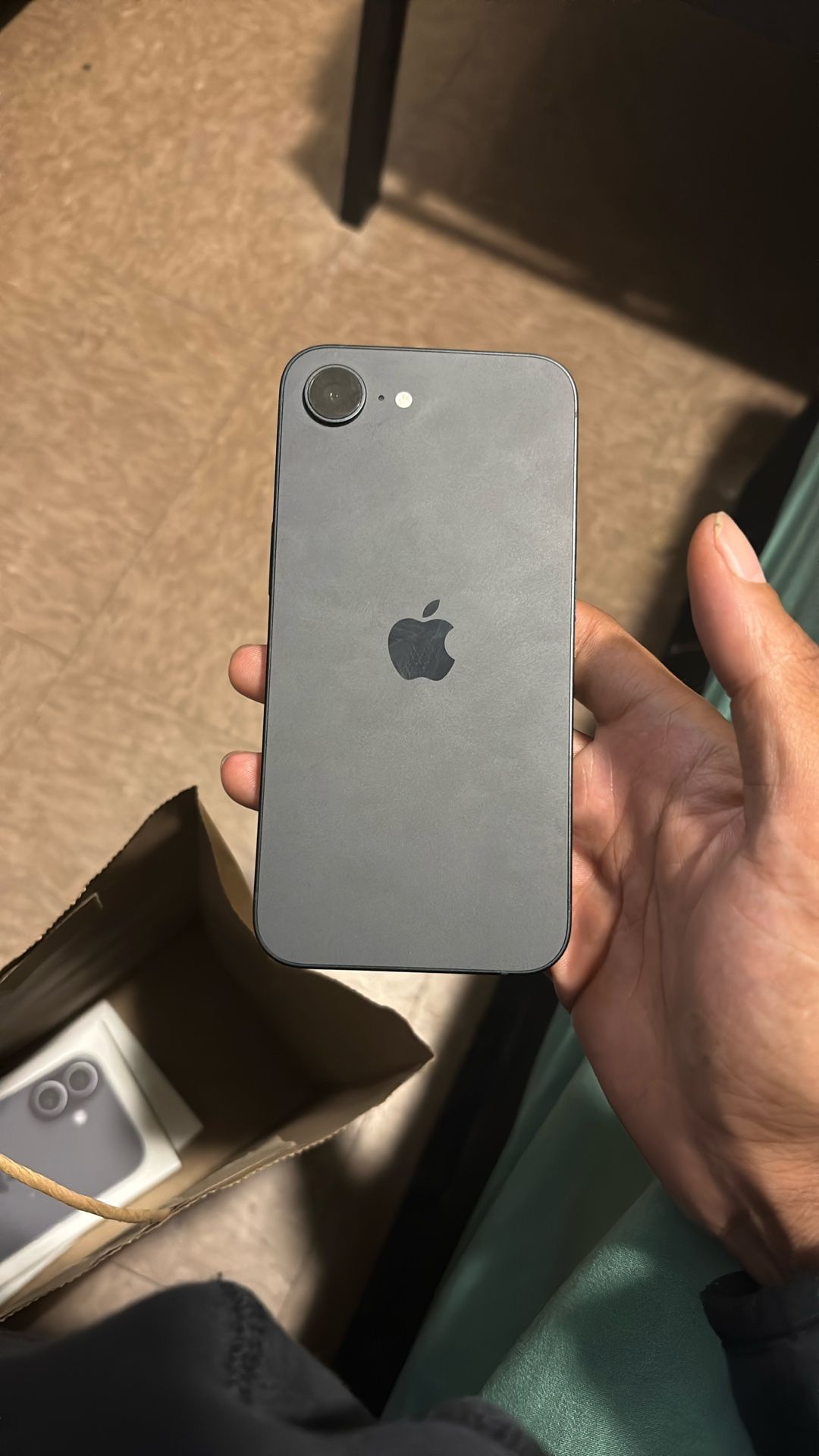 iPhone 16 E