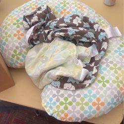Boppy With Extra Cases 
