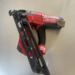 Milwaukee M18 FUEL. 15ga Finish Nailer (Tool Only)