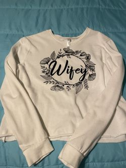 David’s Bridal Wifey Sweatshirt 