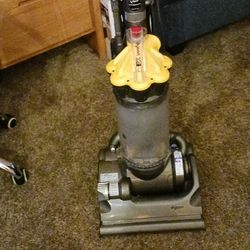 Dyson DC33