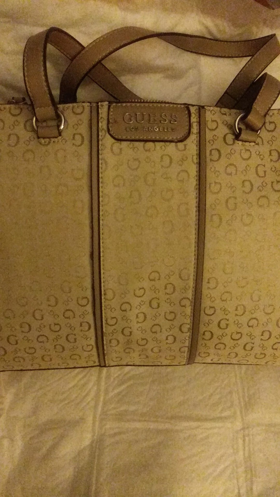 Guess purse 50$ Clothing