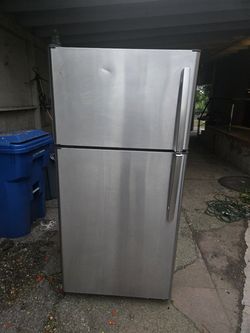 GE Stainless steel refrigerator fridge