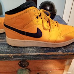 Yellow Jordan 1 Youth Shoes